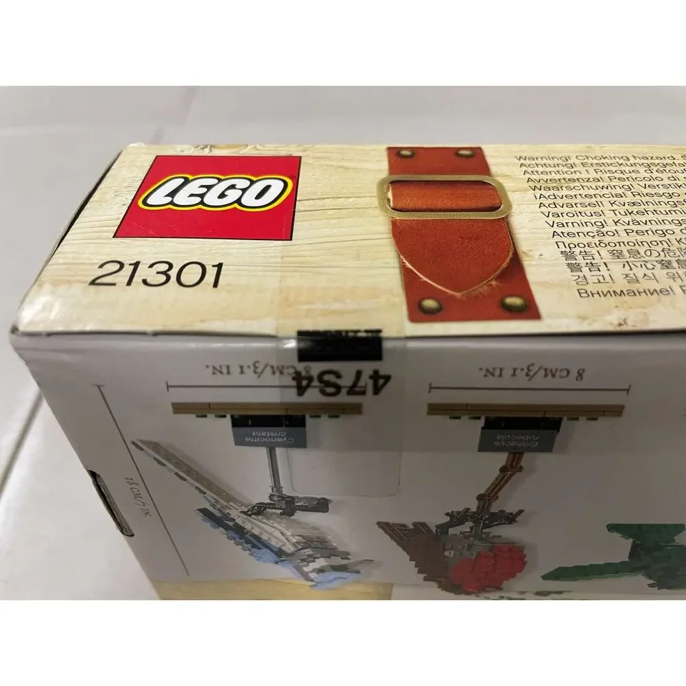 LEGO Ideas 21301 Birds Building Set 580 Pieces New Box Damaged
